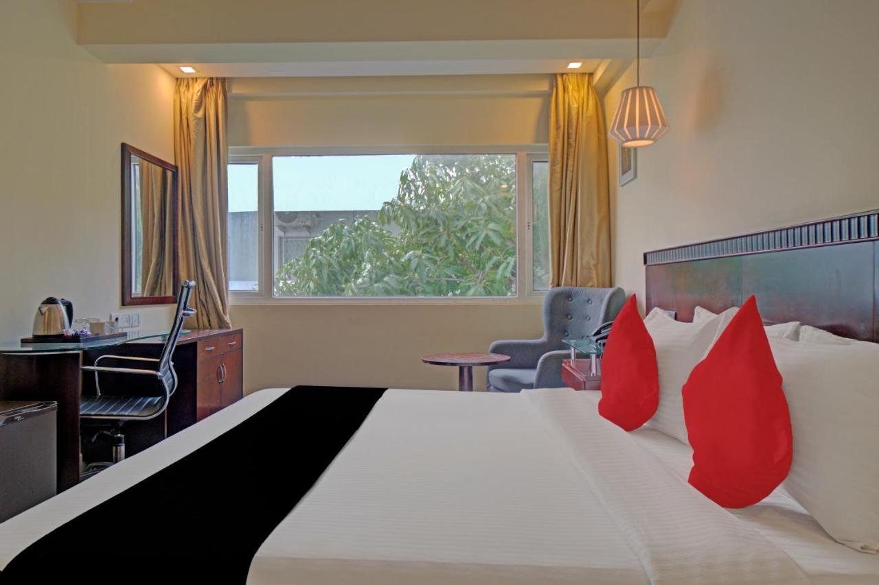 Townhouse 515 Hotel Iris T Nagar Near Shri Ayyappan Temple Τσενάι Εξωτερικό φωτογραφία